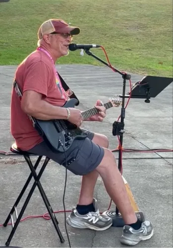 Local musician wins guitar built by Pittsburgh musician at Sunday's Pink Out